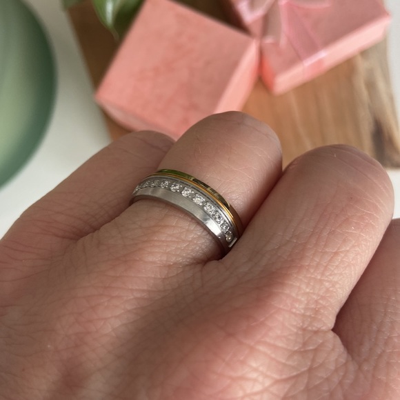 2 tone Women’s Stainless Steel Ring - Picture 6 of 7